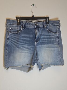 torrid Light Wash Denim Shorts - Light Blue